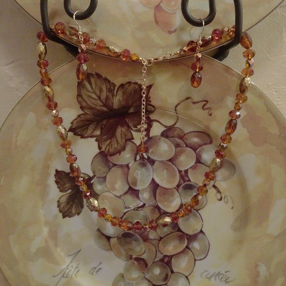 Handcrafted necklace/earring set in golden brown & external etched gold - Picture 8 of 8